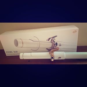 1 ¼" Auto-rotating Curling Iron
T3 TWIRL 360